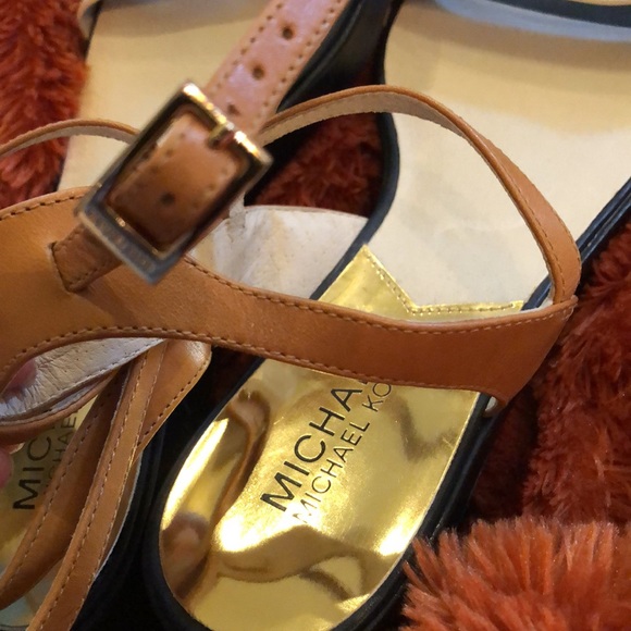 🆕Michael Kors criss cross ankle strap leather low platform wedge sandals NWOT - Picture 6 of 9